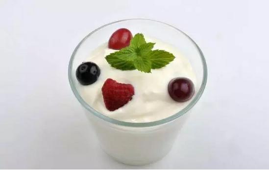 常喝酸奶有哪些保健作用,长期喝酸奶能预防肠癌吗