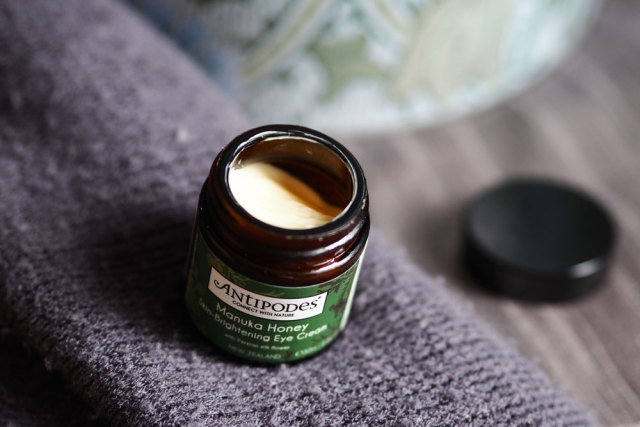 眼霜和面霜哪个比较好用,眼霜和面霜哪种好用