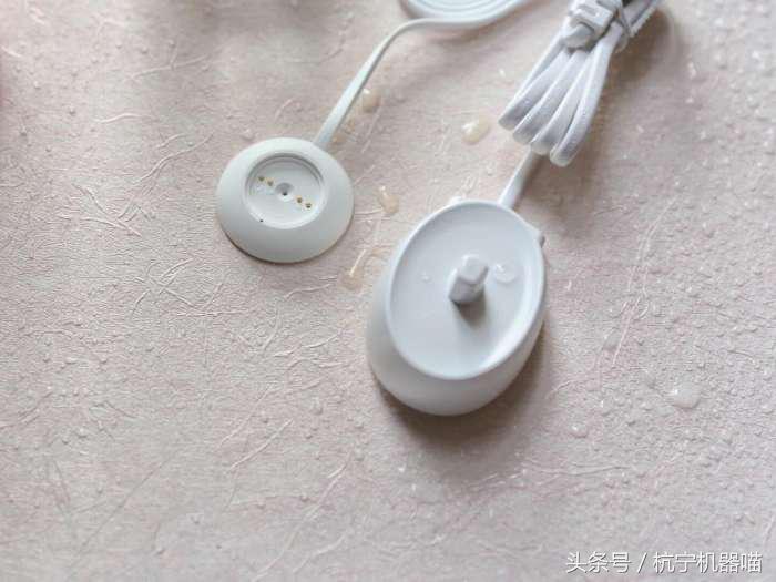 改变刷牙方式？只要一支OcleanOne智能牙刷就可以了