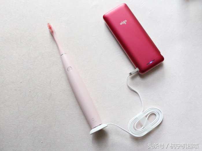 改变刷牙方式？只要一支OcleanOne智能牙刷就可以了