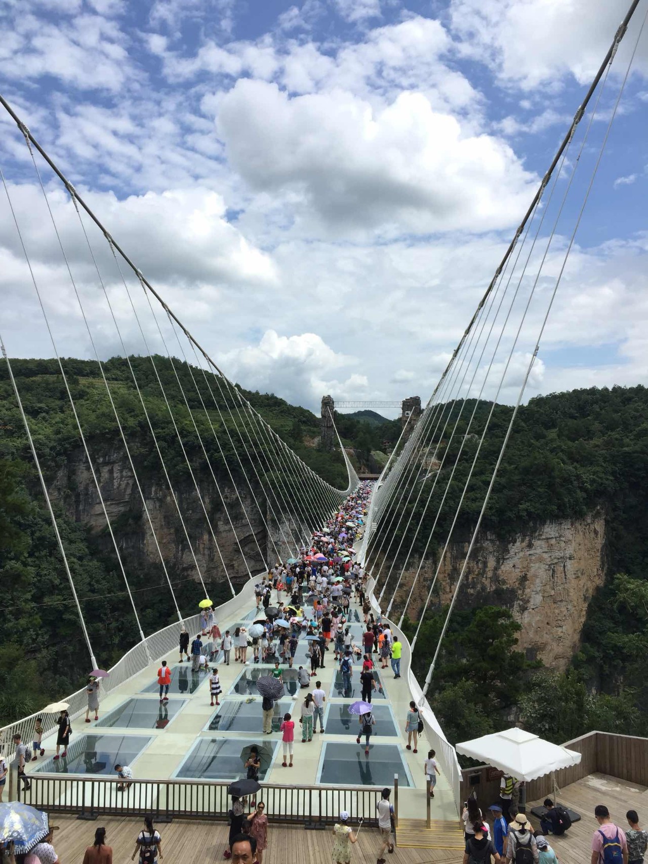 中国最美最刺激的10座玻璃桥,敢约吗?