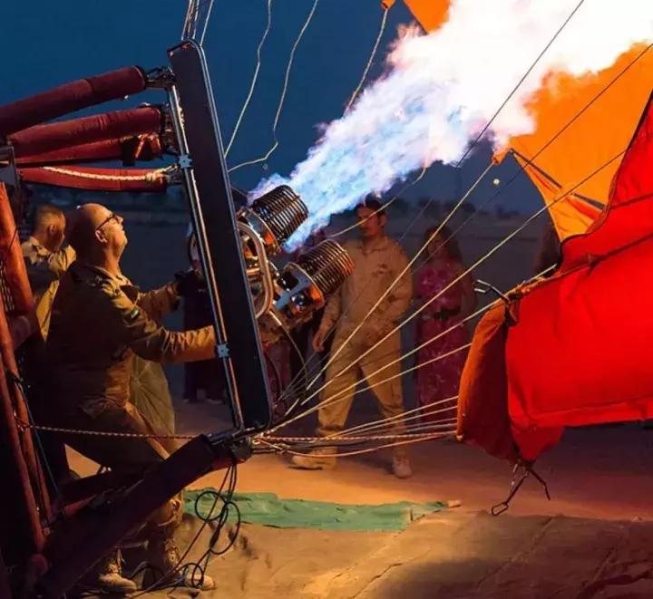 迪拜上天下海冲沙攻略,迪拜沙漠冲沙一日游