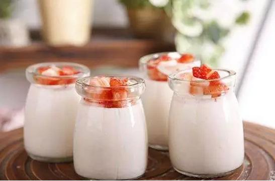 常喝酸奶有哪些保健作用,长期喝酸奶能预防肠癌吗