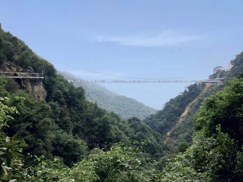 中国最美最刺激的10座玻璃桥,敢约吗?