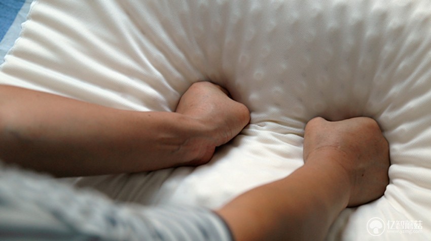 乳胶枕头护颈椎助睡眠家用,睡康宁乳胶枕头