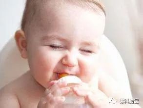 新手妈妈奶瓶怎么选,新手妈妈挑奶粉