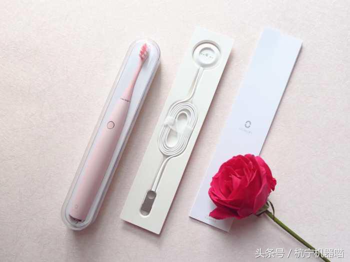 改变刷牙方式？只要一支OcleanOne智能牙刷就可以了