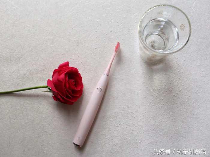 改变刷牙方式？只要一支OcleanOne智能牙刷就可以了
