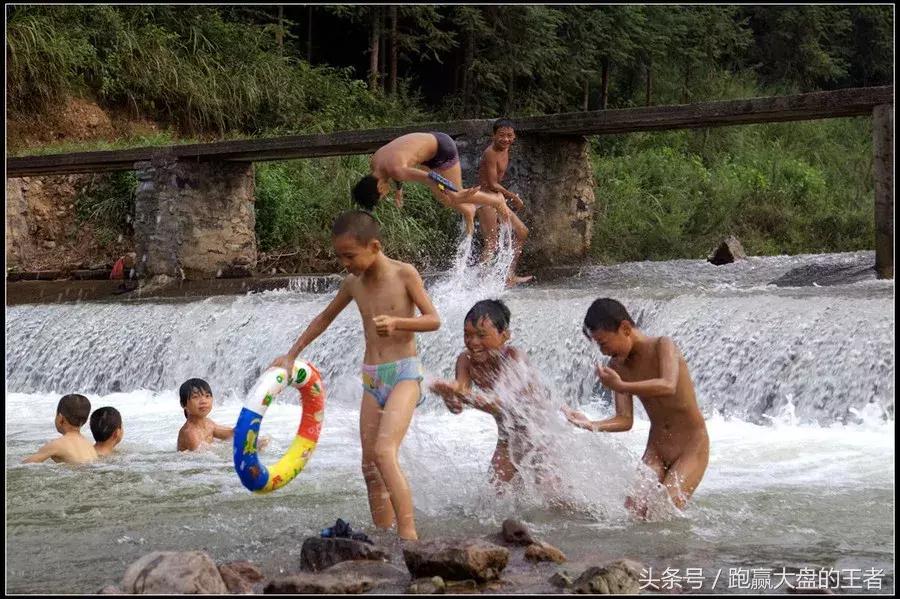 在股市里怎么做才能赚到钱,股市中如何才能做到正确的投资
