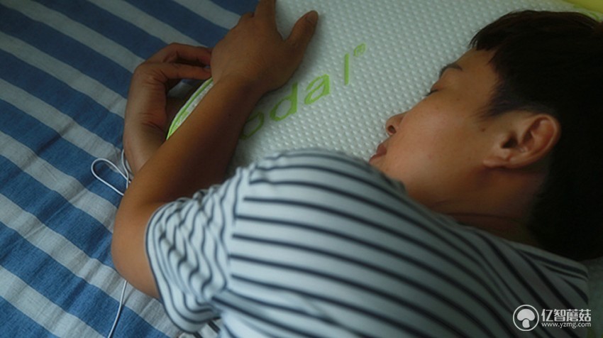 乳胶枕头护颈椎助睡眠家用,睡康宁乳胶枕头