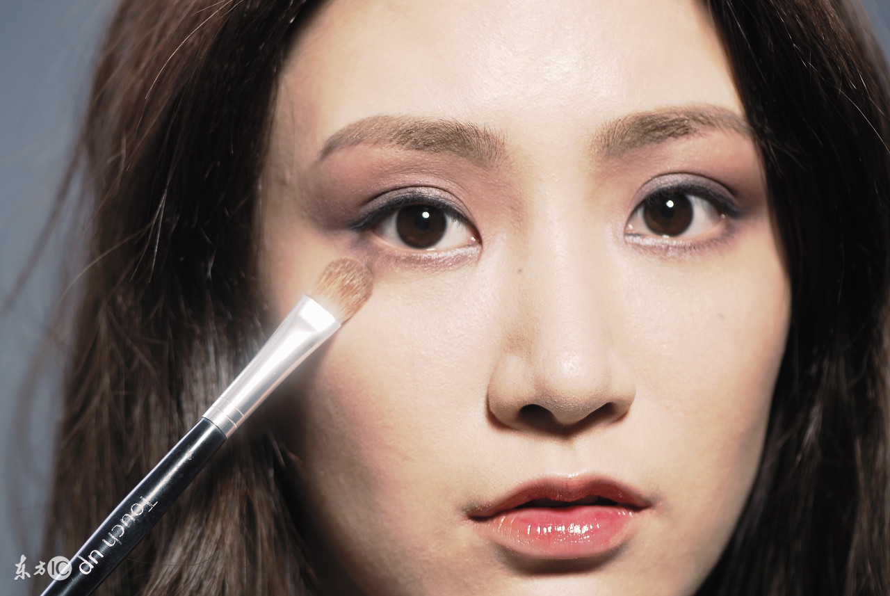 哭过的妆容如何补救,哭了以后怎么补妆