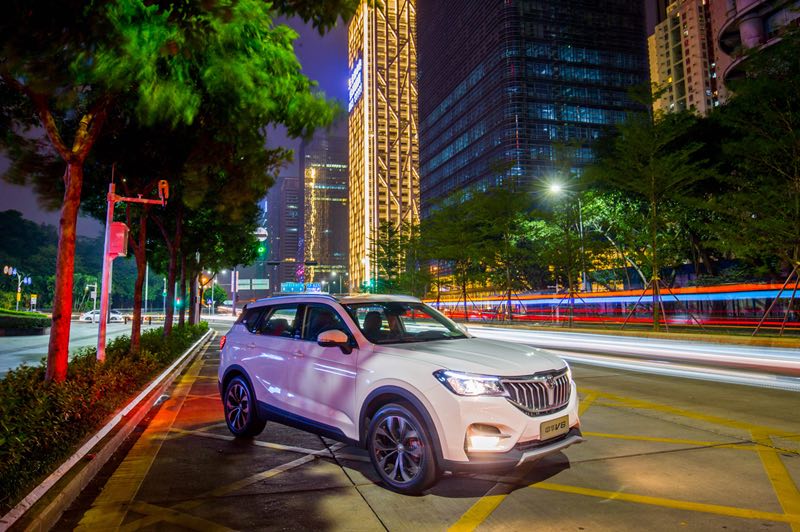 华晨中华v6是什么车型,华晨中华v6怎么样