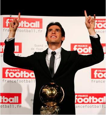 足球先生卡卡宣布退役,世界足球先生取消