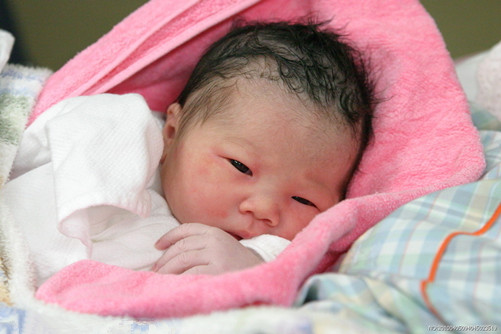 新生儿营养不良该怎么办？营养不良会有那些表现呢？