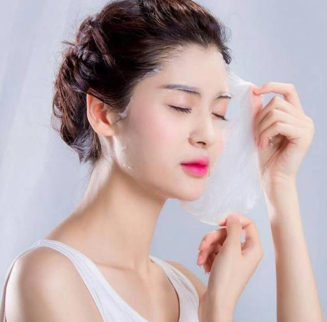 女生脸毛孔大怎样办,女生面颊毛孔粗大怎么办