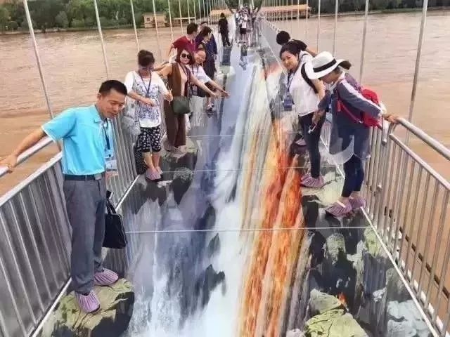 中国最美最刺激的10座玻璃桥,敢约吗?