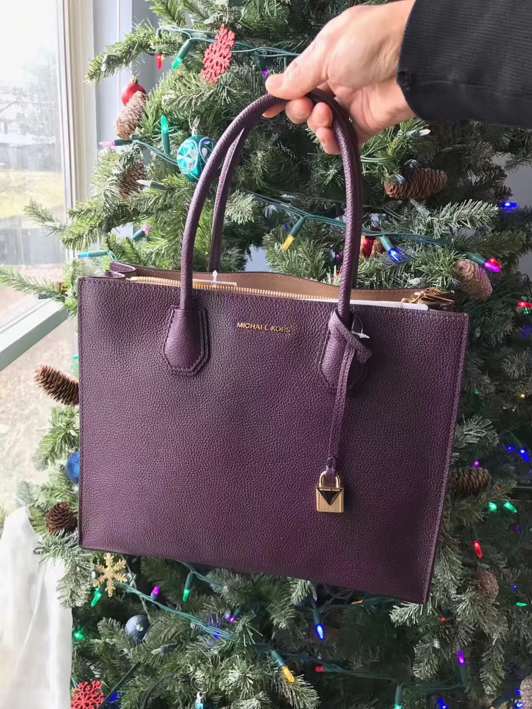 mk和coach包包款式一样,给女朋友买coach