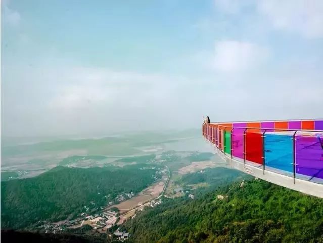 中国最美最刺激的10座玻璃桥,敢约吗?