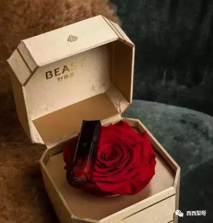 圣诞节一只口红怎么够!转给男朋友暗示一下他!口红我送你!