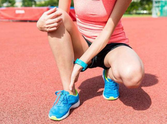 运动护脚踝怎么使用,脚踝运动前拉伸动作