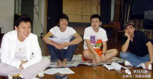 雷佳音郭京飞搞笑场面极限挑战,雷佳音郭京飞颁奖现场段子