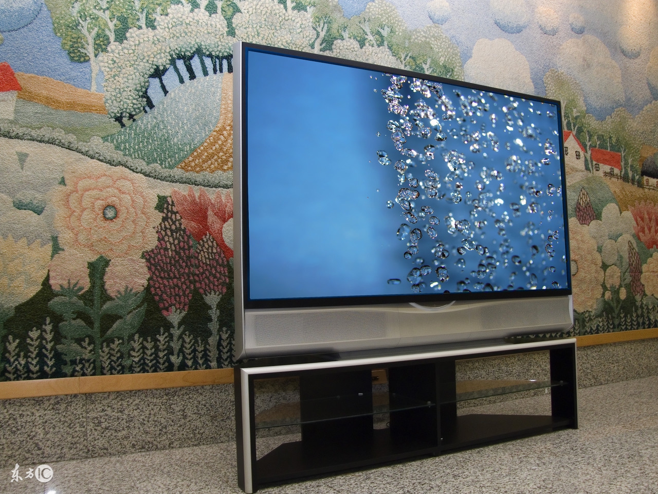 电脑hdmi连接电视怎么设置,电脑跟电视连接怎样更清晰