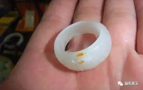 和田玉入门级手镯该如何挑选,挑选和田玉手镯应从哪些方面入手