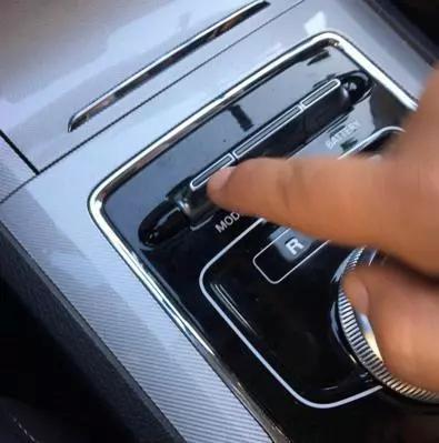 荣威erx5纯电动怎么开空调,荣威rx5充电状态下开空调