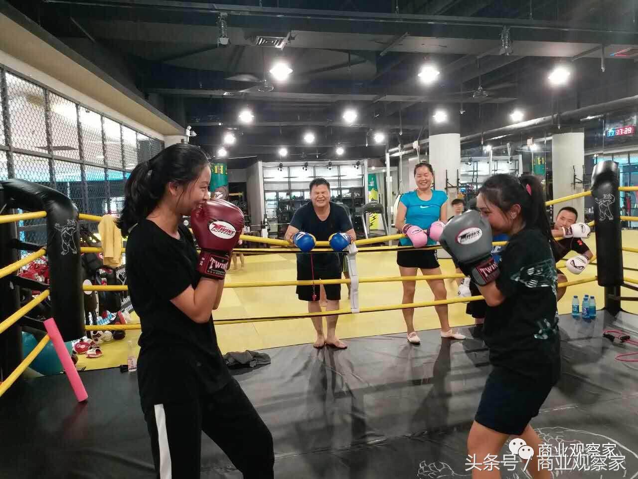 体验式业态超50新商业,家乐福转型社区品质生活中心