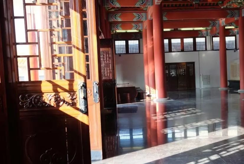 三个男人创下的百年基业,为何却被这个女人毁掉了?