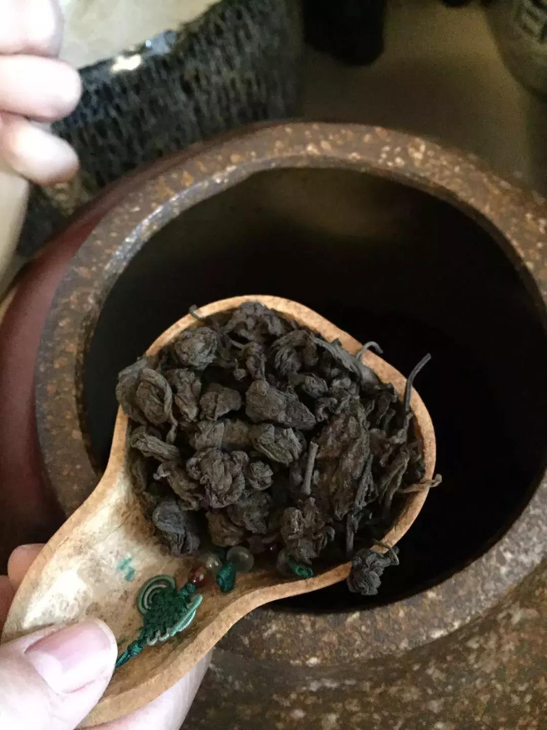 一根苦瓜茶的故事:看到最后忍不住想“暴打”习茶君