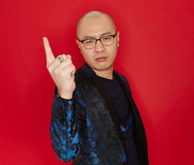 帝师，张大仙，刘杀鸡都被KK小神威胁，KK小神的后台到底有多硬？