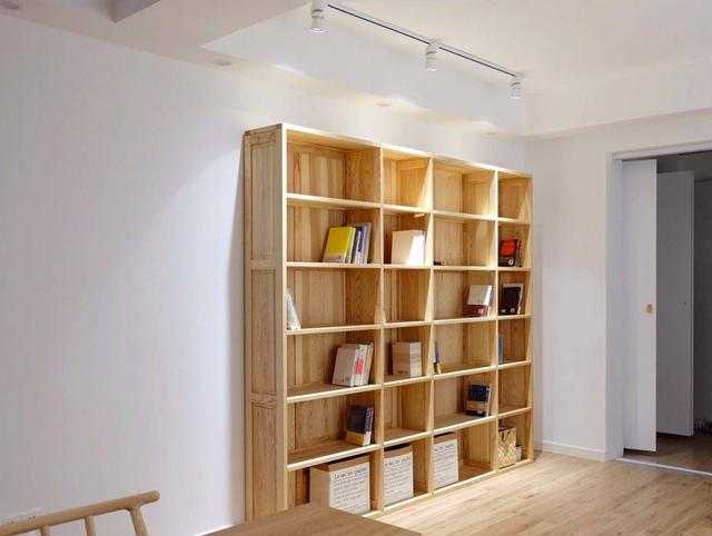 很多人眼中白蜡木纹路太显眼，不好看？这位业主的家一改你的印象