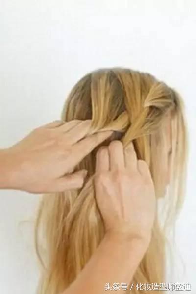 发型这样扎更是高级时尚了,气质款发型扎出去回头率百分百