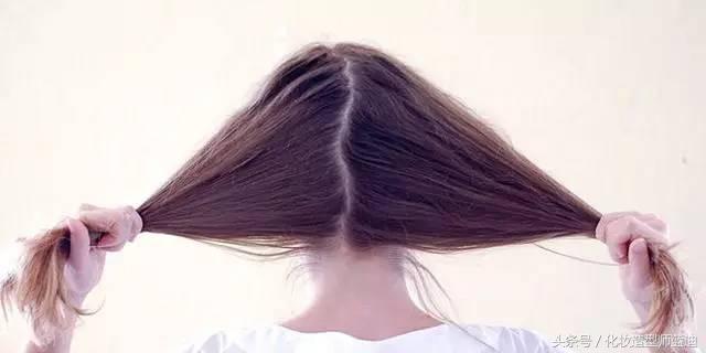 发型这样扎更是高级时尚了,气质款发型扎出去回头率百分百