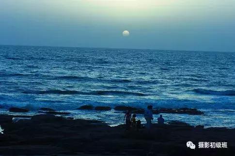 摄影构图技巧和细节入门,摄影基础知识入门构图书籍推荐