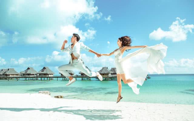 李小璐贾乃亮黑白婚纱照街拍,李小璐贾乃亮婚纱照拍摄地