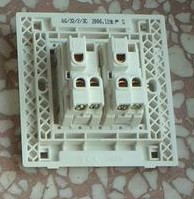 楼梯双联开关接线方法三控四层,楼梯用双联单控还是双联双控