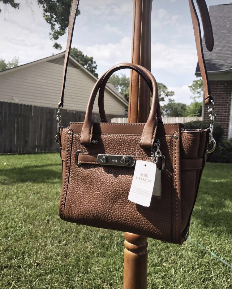 mk和coach包包款式一样,给女朋友买coach