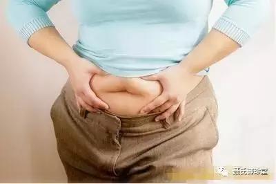 为什么女人一胖就胖肚子和腰部,为什么好多女人胖到没有腰
