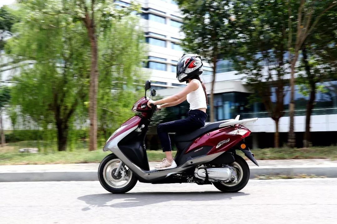 测评各款踏板摩托车,评测踏板