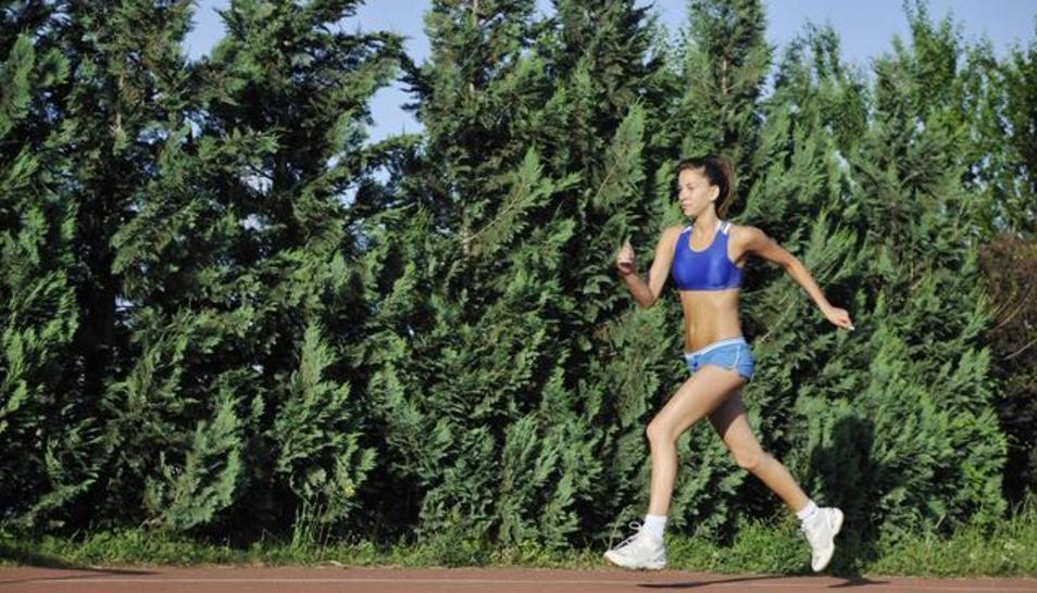 跑步出汗肚子着凉拉肚子,每次跑步左腹疼痛拉肚子