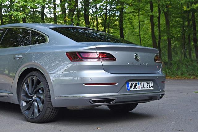 大众cc与奥迪a4l哪个性价比高,2023款奥迪a4l和大众cc的比较