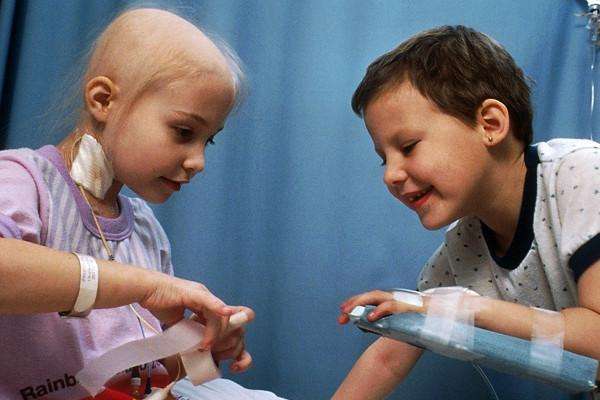 女性容易掉头发的原因及解决方法,女性掉很多头发是什么原因引起的