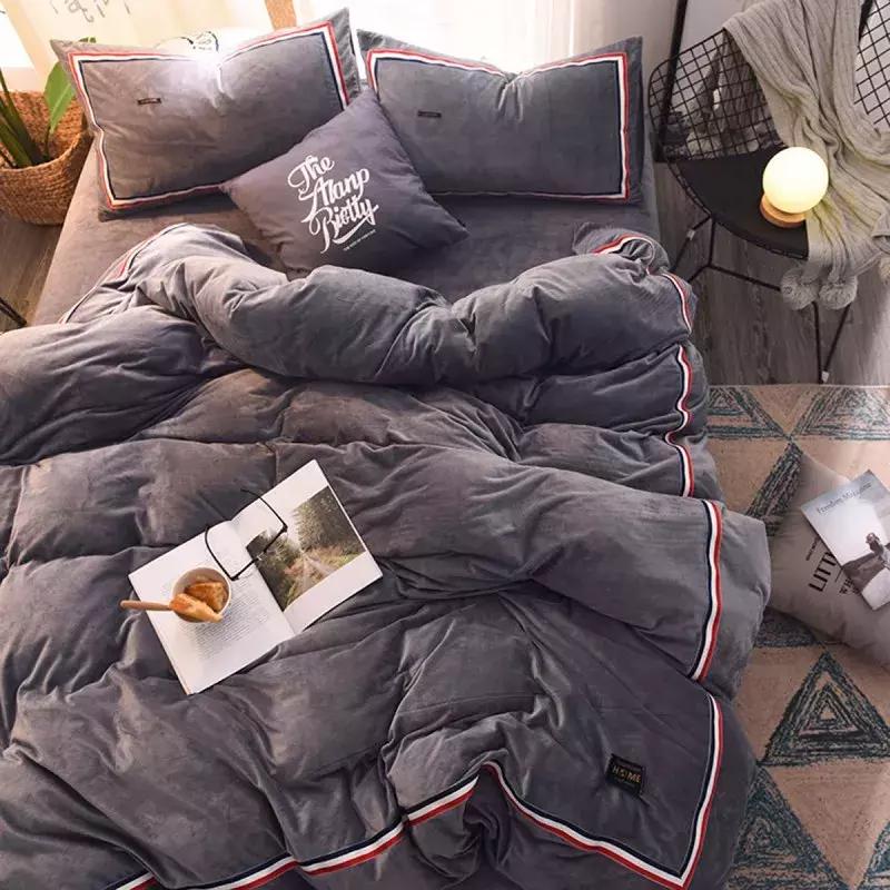 床上四件套和被子哪个贵,床上四件套100多和300多区别