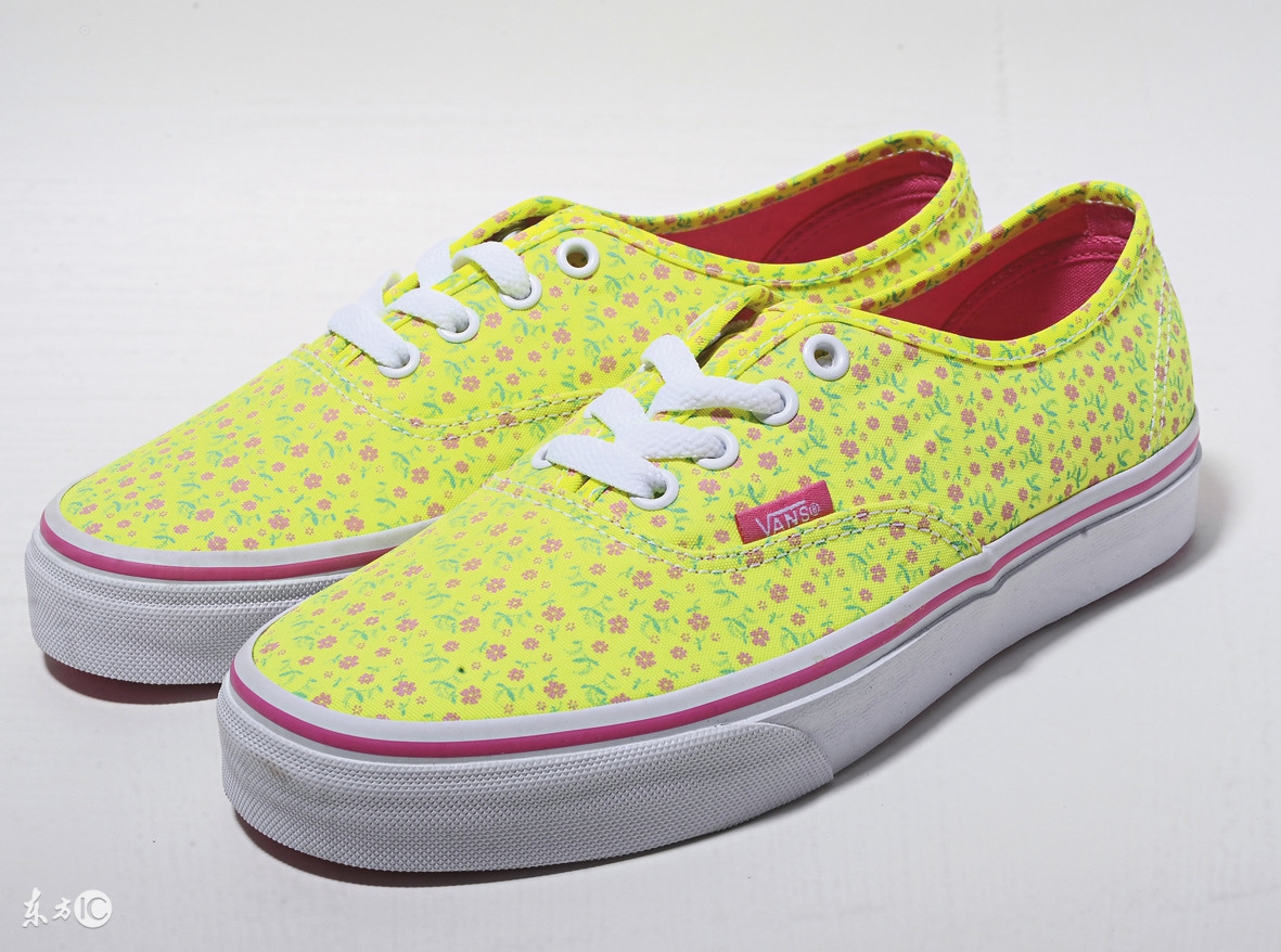 Vans看上去就是一双帆布鞋卖这么贵靠什么？