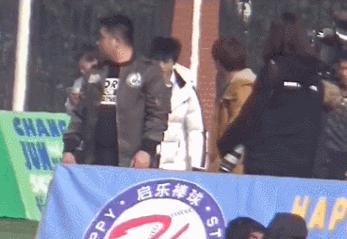 王俊凯会像苍鹰一样倔强,小螃蟹在王俊凯面前可以有多乖