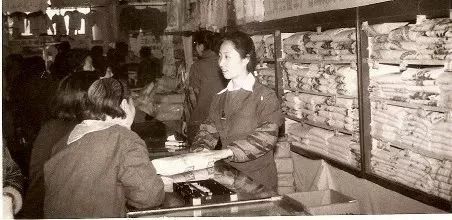 百感交集涌上心头,百感交集和感慨万千