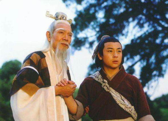 倚天剑屠龙刀武林秘籍,是倚天剑厉害还是屠龙刀厉害