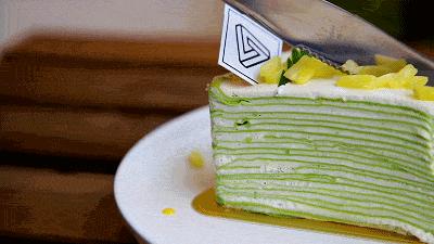 在甜品店里花样调酒？新街口这家网红店让你来了就不想走！